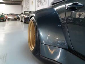 Image 30/50 of Porsche 911 Carrera RWB (1995)