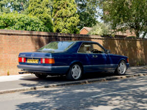 Image 32/50 of Mercedes-Benz 500 SEC (1989)
