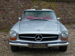 Image 5/50 de Mercedes-Benz 280 SL (1969)