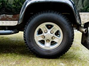 Image 36/50 of Land Rover Defender 90 (2012)