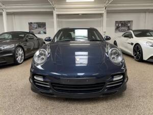 Image 2/14 of Porsche 911 Turbo S (2010)