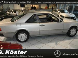 Image 8/15 of Mercedes-Benz 320 CE (1993)