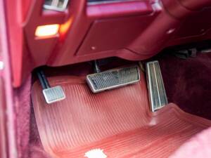 Bild 135/200 von Cadillac Coupe DeVille (1968)
