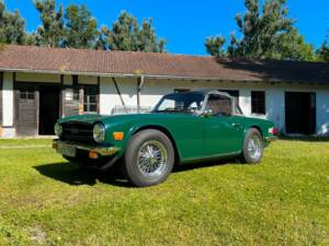 Image 17/20 of Triumph TR 6 (1976)