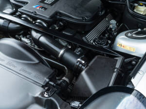 Image 16/53 of BMW Z8 (2001)