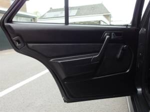 Immagine 54/98 di Mercedes-Benz 190 E 2.3-16 (1985)