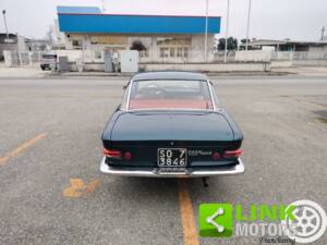 Image 6/10 de FIAT 2300 S Coupé (1966)