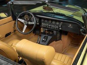 Imagen 24/28 de Jaguar E-Type V12 (1974)