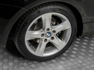 Image 33/50 de BMW 125i (2009)