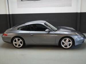 Afbeelding 26/50 van Porsche 911 Carrera (2001)