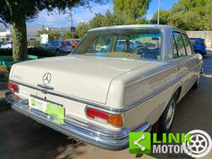 Image 5/10 of Mercedes-Benz 250 S (1967)