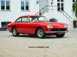 Image 11/27 of Ferrari 330 GT 2+2 (1964)
