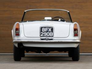 Image 6/50 of Alfa Romeo 2600 Spider (1964)