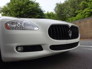 Image 12/99 de Maserati Quattroporte 4.2 (2010)
