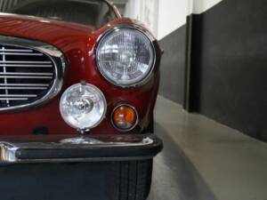 Image 3/35 of Volvo 1800 S (1968)