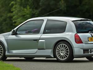 Image 8/50 of Renault Clio II V6 (1900)