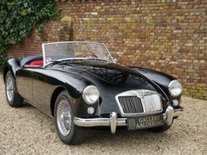 Image 25/50 of MG MGA 1500 (1956)