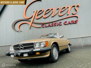 Image 1/17 of Mercedes-Benz 560 SL (1988)