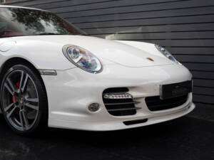 Image 6/27 of Porsche 911 Turbo (2010)