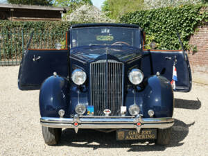 Image 47/50 of Packard eight (1937)