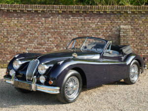 Image 44/50 of Jaguar XK 140 DHC (1954)