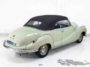 Immagine 9/50 di BMW 502 - 3,2 Litro (1955)