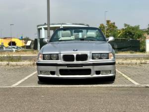 Image 4/41 of BMW M3 (1999)