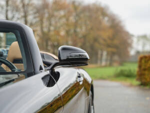 Image 57/100 of Mercedes-Benz SLS AMG Roadster (2011)