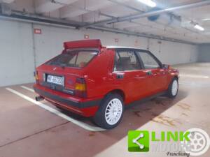 Image 6/10 of Lancia Delta HF Integrale 16V (1989)