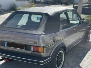 Imagen 4/7 de Volkswagen Golf Mk I Convertible 1.8 (1987)