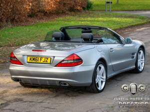 Bild 9/10 von Mercedes-Benz SL 350 (2011)