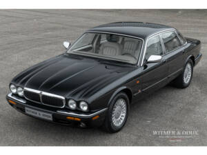 Image 13/32 of Jaguar XJ6 3.2 Executive (1997)