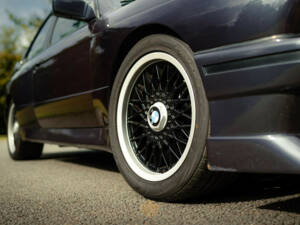 Image 23/50 of BMW M3 Cecotto (1990)