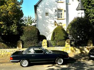 Image 18/21 of Mercedes-Benz 280 SL (1985)