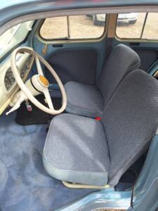 Image 5/9 of Renault 4 CV (1956)