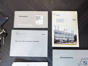 Immagine 44/100 di Mercedes-Benz 190 E 2.3 (1992)