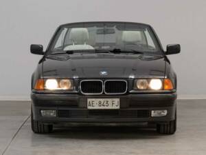 Imagen 3/46 de BMW 318i (1995)
