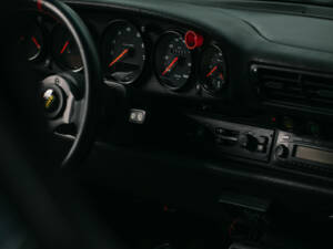 Image 59/95 of Porsche 911 Turbo 3.3 (1991)