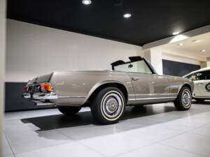 Image 45/72 de Mercedes-Benz 280 SL (1970)