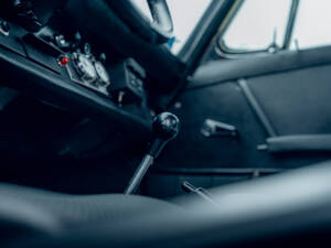 Image 55/63 of Porsche 911 R (1967)