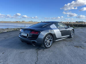 Image 4/5 of Audi R8 V10 (2009)