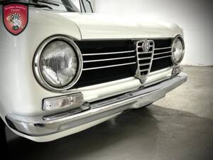 Bild 51/69 von Alfa Romeo Giulia Nuova Super 1600 (1975)