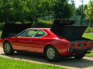 Afbeelding 17/50 van Ferrari 308 GT4 (1975)