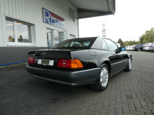 Image 4/25 de Mercedes-Benz SL 280 (1994)