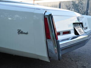 Image 20/75 of Cadillac Fleetwood Eldorado Convertible (1975)