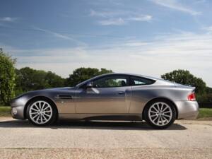 Bild 7/22 von Aston Martin V12 Vanquish (2003)