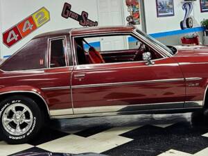 Immagine 4/20 di Oldsmobile Delta 88 Royale (1978)