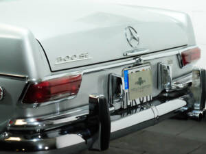 Image 6/33 of Mercedes-Benz 280 SE (1968)