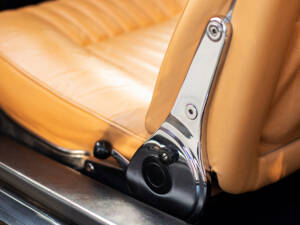 Image 25/40 of Ferrari 365 GT 2+2 (1969)