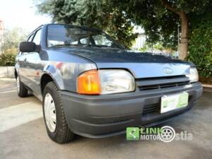 Bild 10/10 von Ford Escort 1.3 Turnier (1989)